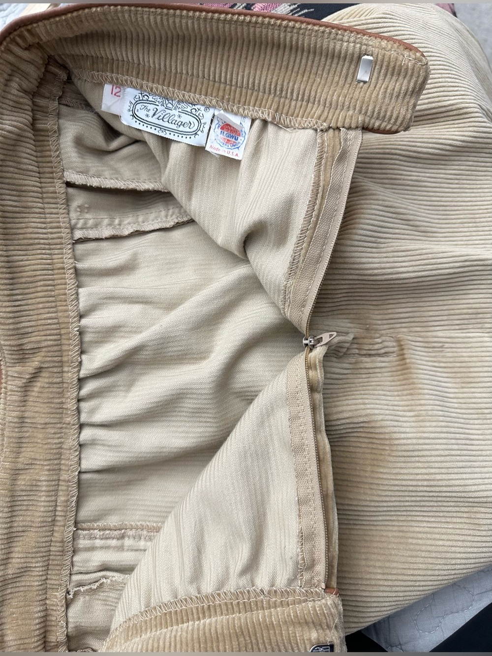 VTG 70’s The Villager Tan Corduroy A-Line Skirt - Union - Picture 6 of 9